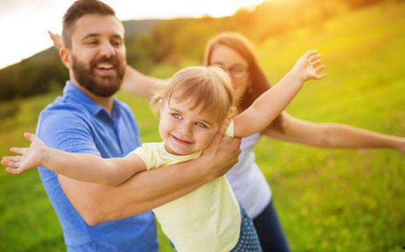 吃瓜父亲和女孩,吃瓜父亲与少女的温馨故事