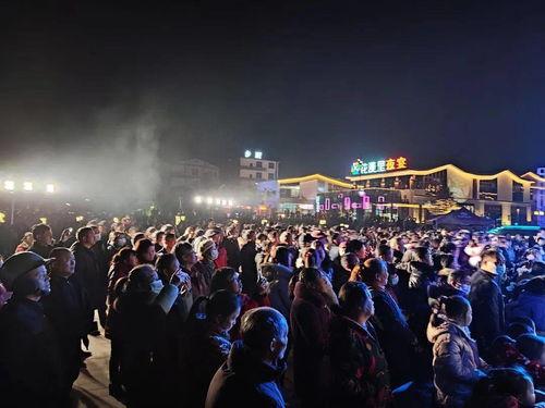 吃瓜群众演唱视频